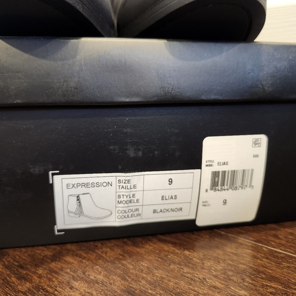 NEW Expression Booties - Size 9 - Picture 3 of 5